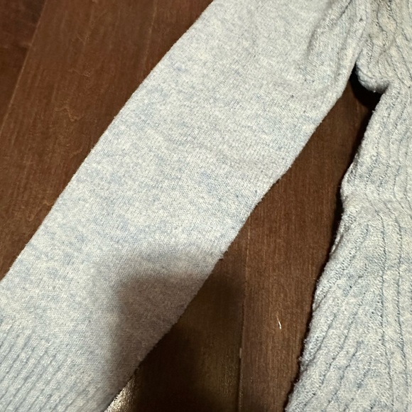 M Blue ribbed knit style turtleneck - Picture 10 of 10